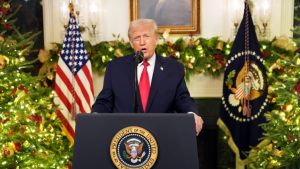 Διάγγελμα Τραμπ: “Κληρονόμησα χάος και το διορθώνω” – Υπόσχεται “οικονομικό μπουμ που δεν ξαναείδε ποτέ ο κόσμος”