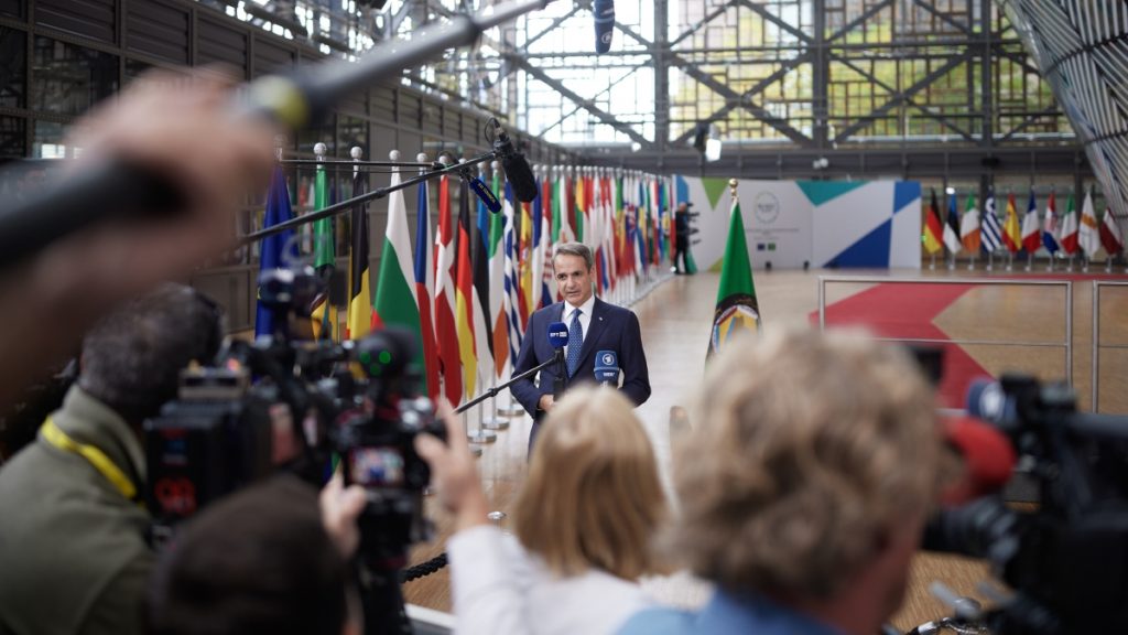 Μητσοτάκης από Βρυξέλλες: “Η καρδιά της Ελλάδας σήμερα χτυπά στη Λοριάν – Θα υψωθεί η ελληνική σημαία στη φρεγάτα Κίμων”