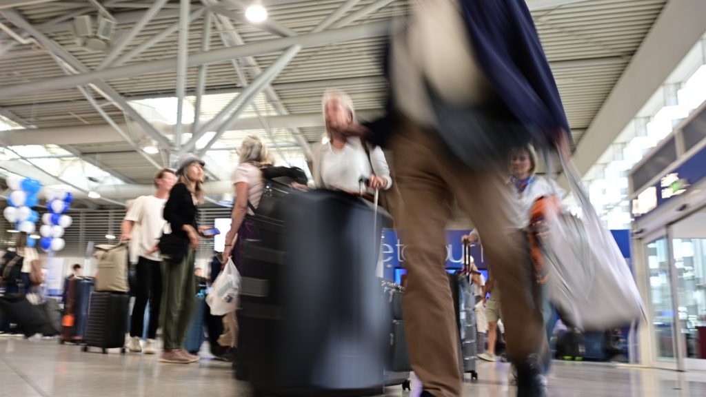 Aegean: Πού θα ταξιδέψουν οι Έλληνες τις γιορτές – Οι top προορισμοί εσωτερικού και εξωτερικού