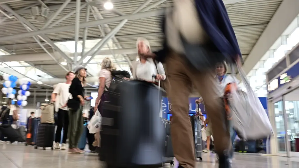 Aegean: Πού θα ταξιδέψουν οι Έλληνες τις γιορτές – Οι top προορισμοί εσωτερικού και εξωτερικού