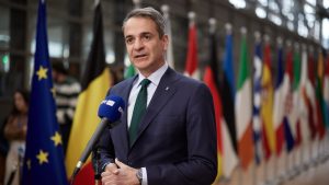 Μήνυμα Μητσοτάκη στους αγρότες από τις Βρυξέλλες: “Ναι στον διάλογο, όχι στην αχρείαστη ταλαιπωρία της κοινωνίας”