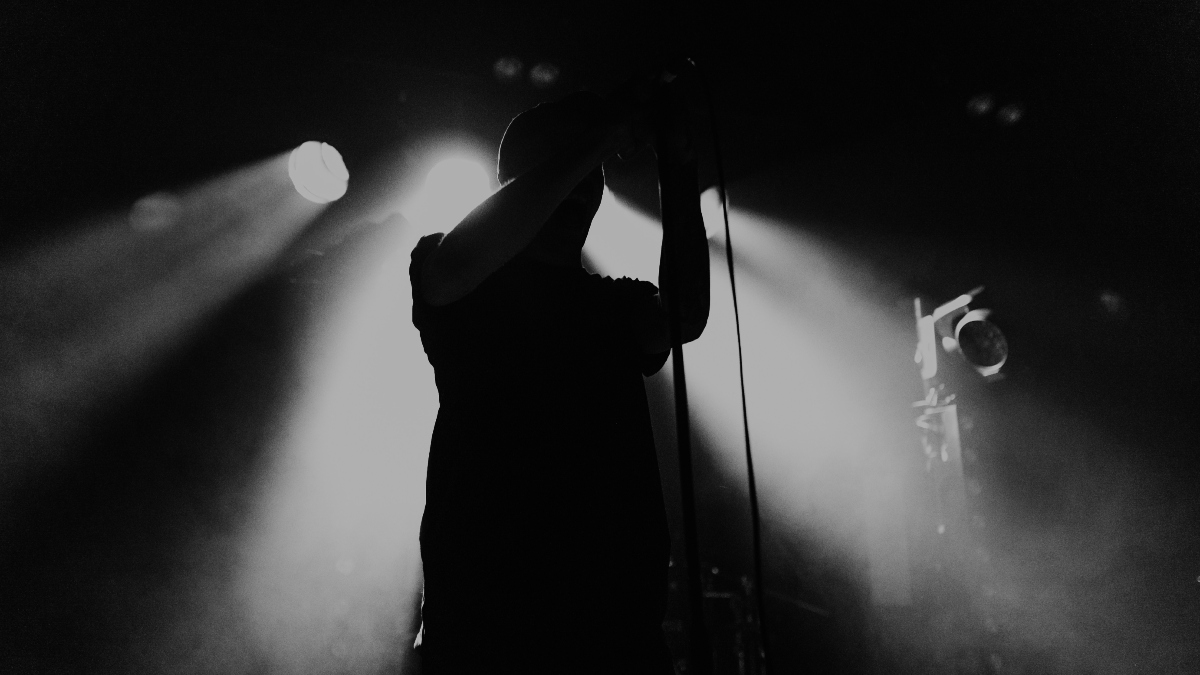 Πρέπει να βγαίνουν στη δημοσιότητα οι καταγγελίες που αφορούν δημόσια πρόσωπα;