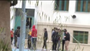 Πώς δρούσε η “άγουρη” συμμορία που είχε πλημμυρίσει σχολεία και γήπεδα με ναρκωτικά – Αποκαλυπτικές συνομιλίες