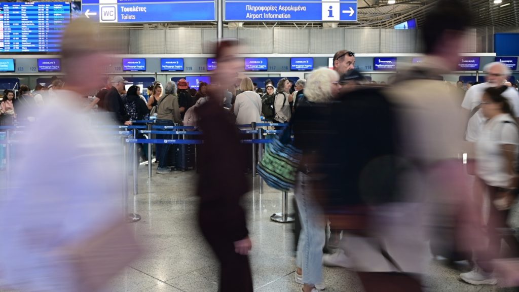 “Πέταξε” η επιβατική κίνηση στα αεροδρόμια της Ελλάδας στο 11μηνο – Πού σημειώθηκε ιστορικό ρεκόρ