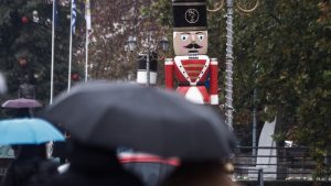 Καιρός: Παραμονή Χριστουγέννων με ισχυρές βροχές και καταιγίδες – Πού θα “χτυπήσουν” τα έντονα φαινόμενα