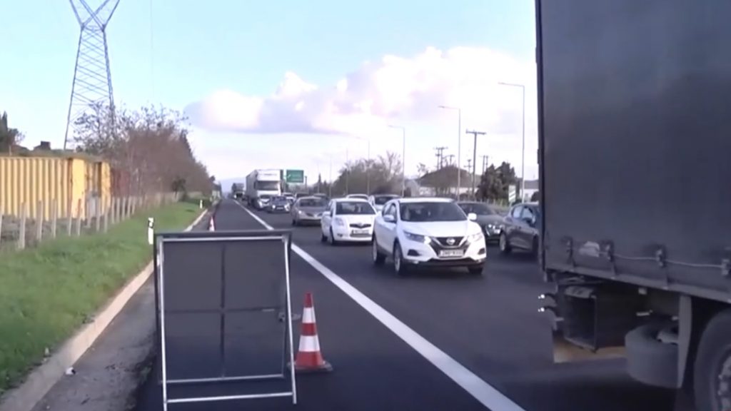 Μπλόκα αγροτών: Ελπίδες για καλύτερη εικόνα στους κεντρικούς δρόμους μετά την “Οδύσσεια” – Κορυφώνεται η χριστουγεννιάτικη έξοδος