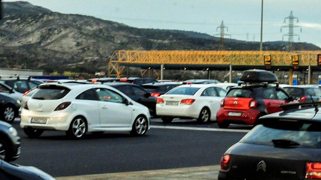 Χριστούγεννα 2025: Αυξημένη κατά 23% η έξοδος σε σχέση με πέρσι παρά τα αγροτικά μπλόκα