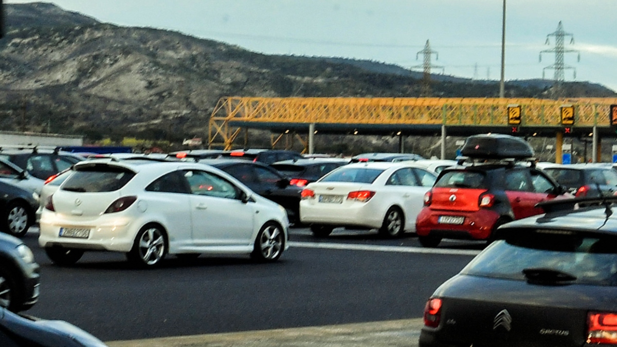 Χριστούγεννα 2025: Αυξημένη κατά 23% η έξοδος σε σχέση με πέρσι παρά τα αγροτικά μπλόκα