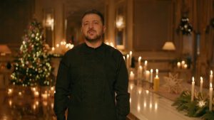 Ζελένσκι: Με ευχή για ειρήνη στους Ουκρανούς και… κατάρα στον Πούτιν το χριστουγεννιάτικο μήνυμά του (βίντεο)