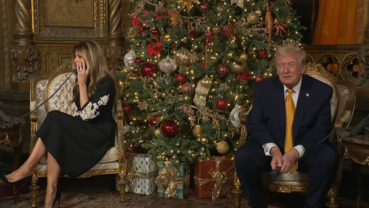Τραμπ: Ευχήθηκε “καλά Χριστούγεννα”, ακόμα “και στα αποβράσματα της αριστεράς” – Η συνομιλία με παιδιά για τον “κακό Αϊ Βασίλη” (βίντεο)