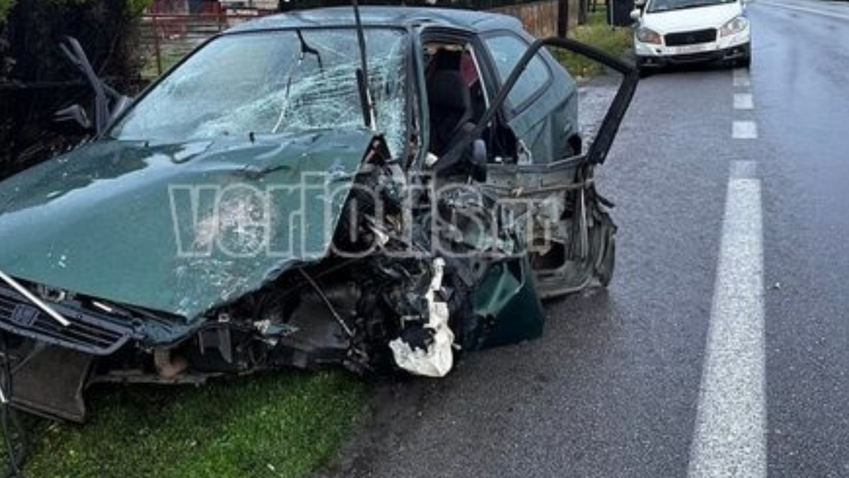 Ημαθία: Θανατηφόρο τροχαίο με θύμα 20χρονο ύστερα από μετωπική σύγκρουση οχημάτων (βίντεο)