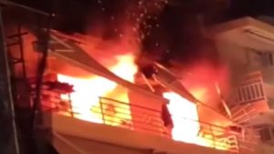 Θεσσαλονίκη: Πέθανε η ηλικιωμένη που είχε διασωληνωθεί μετά τη φωτιά σε διαμέρισμα στην Κάτω Τούμπα
