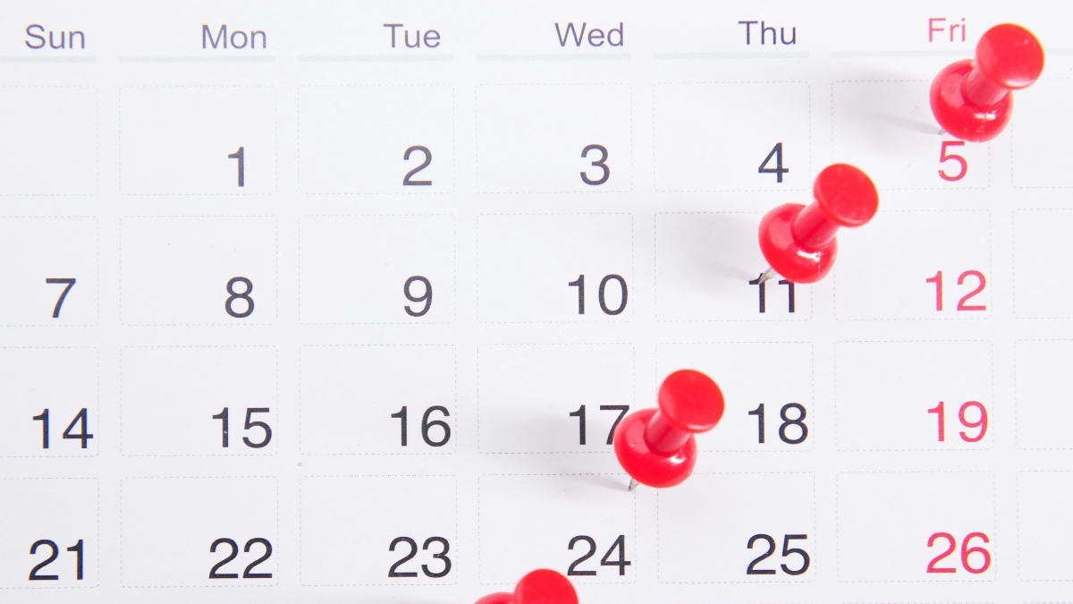 Γεμάτο αργίες το 2026: Τα τρία τριήμερα και το μοναδικό τετραήμερο – Πότε πέφτουν