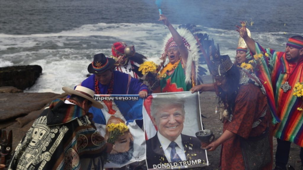 Περού: Σαμάνοι προβλέπουν για το 2026 ασθένεια για τον Τραμπ, πτώση του Μαδούρο και τέλος του πολέμου στην Ουκρανία