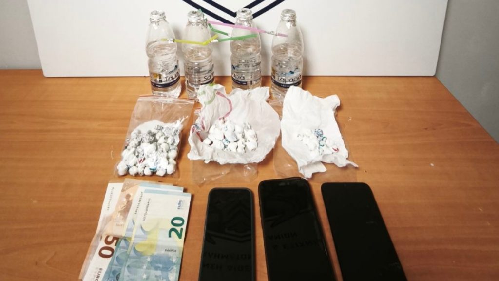 Χανιά: Τέσσερις συλλήψεις νεαρών για κοκαΐνη, ανάμεσά τους μία ανήλικη