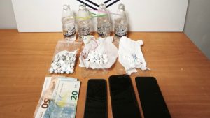 Χανιά: Τέσσερις συλλήψεις νεαρών για κοκαΐνη, ανάμεσά τους μία ανήλικη