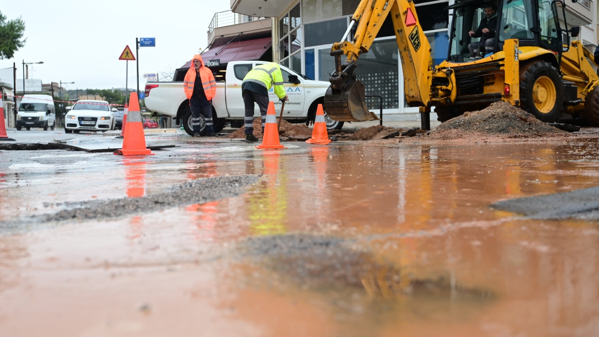 Γιατί πλημμύρισε ξανά η Μάνδρα, η εξήγηση Λέκκα – Οι 3 παράγοντες που αυξάνουν τον κίνδυνο