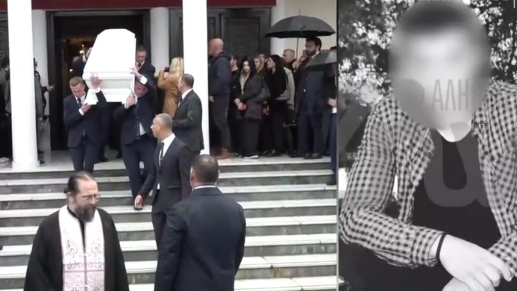 Τροχαίο στη Λούτσα: Σπαραγμός στην κηδεία του 24χρονου Σωτήρη – Τραγικές φιγούρες οι γονείς και η αδελφή του (βίντεο)