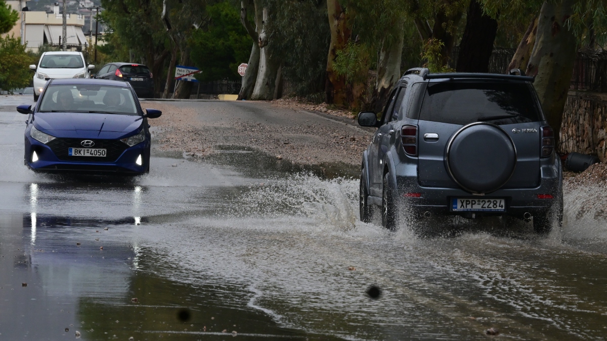 Κακοκαιρία Byron: Ποιοι δρόμοι άνοιξαν και ποιοι παραμένουν κλειστοί