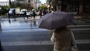 Βροχερός ο καιρός και σήμερα, πού θα εκδηλωθούν καταιγίδες – Χιόνια στα βορειοδυτικά ορεινά