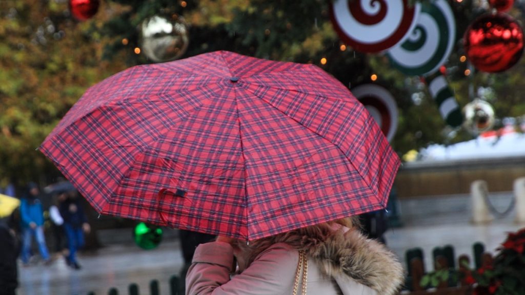 Έκτακτο δελτίο επιδείνωσης από την ΕΜΥ: Καταφθάνουν ισχυρές βροχές και καταιγίδες, ποιες περιοχές θα επηρεαστούν