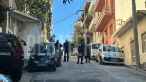 Οικογενειακή τραγωδία στην Κυψέλη: Άνδρας μαχαίρωσε τη σύζυγό του στον λαιμό κι αυτοκτόνησε – Σε κρίσιμη κατάσταση η γυναίκα