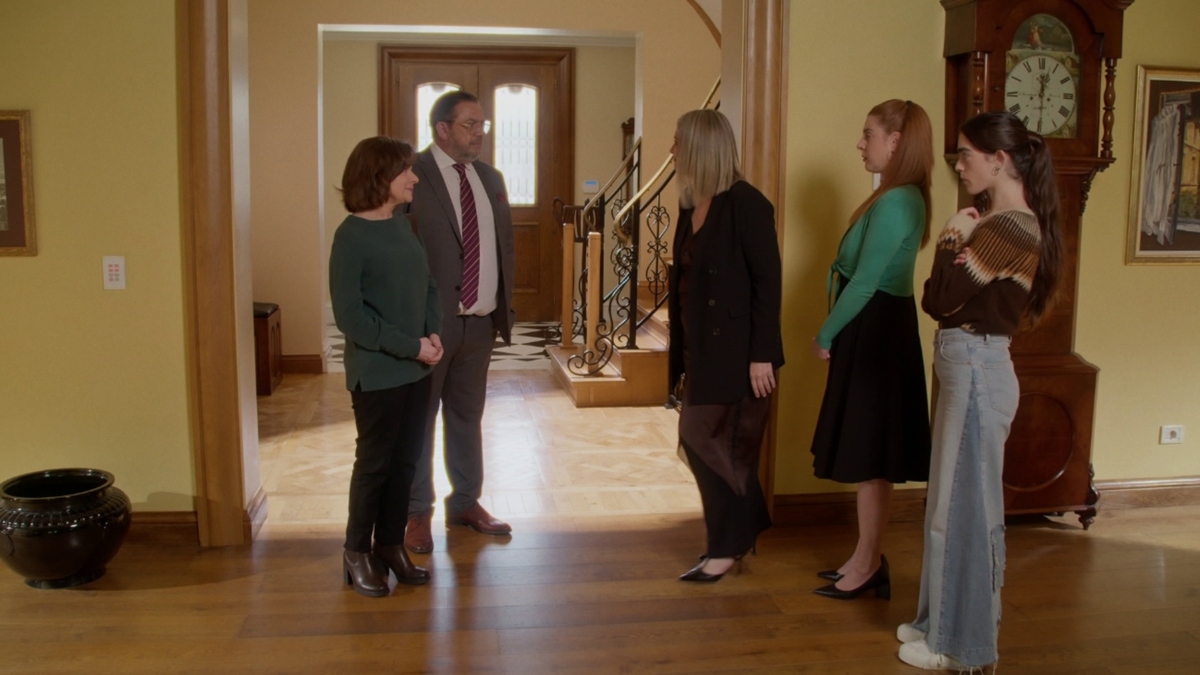 «Να μ’ αγαπάς»: Απόψε το τελευταίο συναρπαστικό επεισόδιο για το 2025 – Η Σοφία απειλεί τον Θεόφιλο