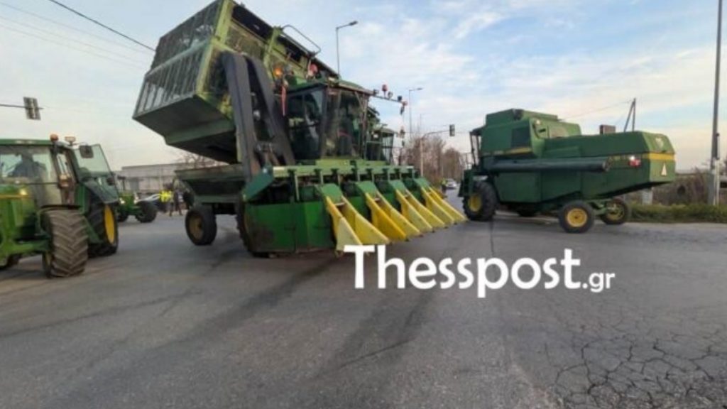 Οι αγρότες απέκλεισαν τους παρακαμπτηρίους σε Πλατύκαμπο και Αχίλλειο – Ουρές χιλιομέτρων από οχήματα