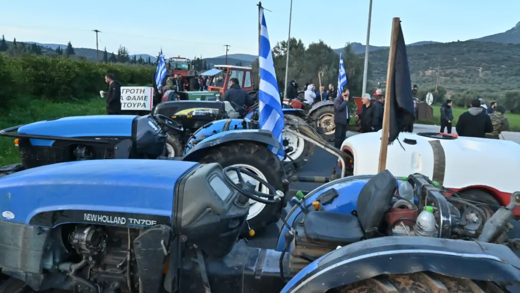 Αποκλεισμένη η διέλευση οχημάτων στα Πράσινα Φανάρια στη Θεσσαλονίκη – Κλειστός για μεταφορές ο Προμαχώνας