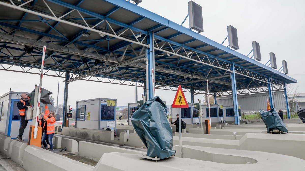 Αποχώρησαν οι αγρότες από τα διόδια Τραγάνας – Επέστρεψαν στο μπλόκο της Αταλάντης