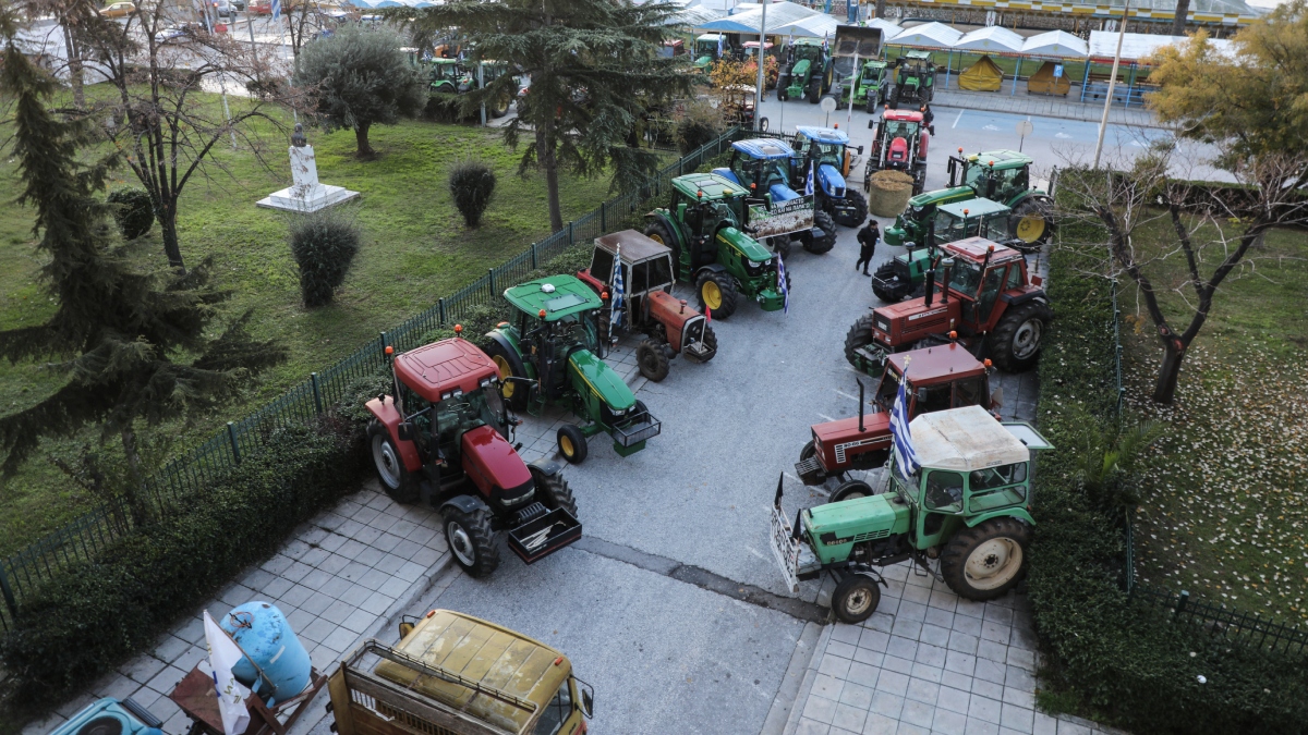 Κλιμακώνουν τις κινητοποιήσεις τους οι αγρότες – Ετοιμάζουν απόβαση στο λιμάνι της Θεσσαλονίκης την Παρασκευή