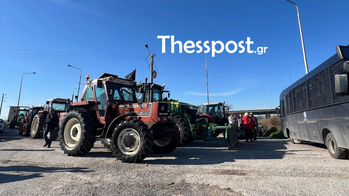 Μάλγαρα: Μπλόκο από την αστυνομία στους αγρότες στα διόδια – Δείτε εικόνες και βίντεο