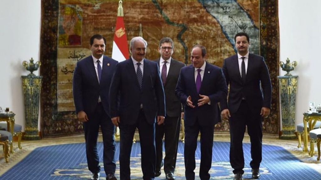 Συνάντηση Αλ-Σίσι-Χαφτάρ στο Κάιρο: Στο τραπέζι η ΑΟΖ μεταξύ Αιγύπτου και Λιβύης