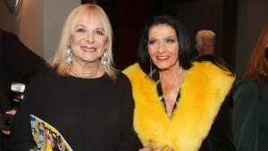 Άννα Φόνσου: Η αποκάλυψη για την υγεία της Ζωζώς Σαπουντζάκη – «Την πρόδωσαν λίγο τα πόδια της»