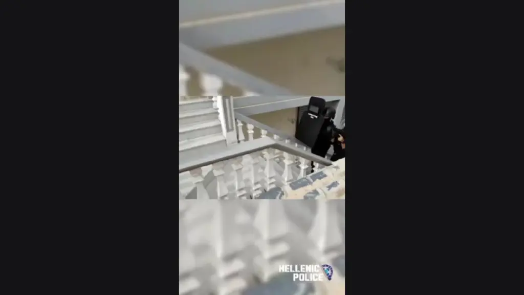 Βίντεο-ντοκουμέντο από την επιχείρηση εξάρθρωσης μεγάλου κυκλώματος διαρρηκτών στην Αττική