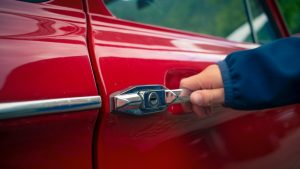 Σοκαριστικός τραυματισμός 63χρονου στη Λευκωσία: Πιάστηκε ο λαιμός του σε πόρτα αυτοκινήτου – Νοσηλεύεται διασωληνωμένος