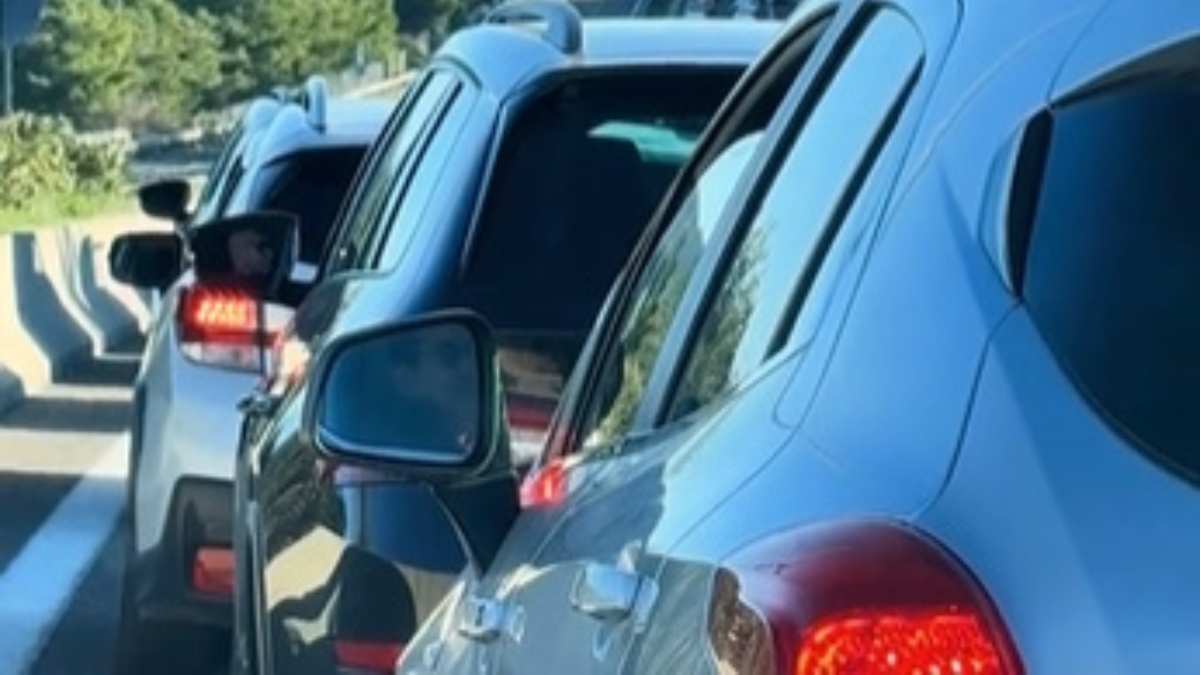 Κυκλοφοριακό χάος έως τις 2 τα ξημερώματα στη Βοιωτία – Ουρές 8 χιλιομέτρων προς Αθήνα (βίντεο)