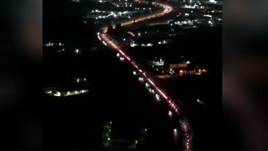 Οι ουρές χιλιομέτρων με τα κολλημένα οχήματα στην Εθνική Αθηνών – Λαμίας από drone