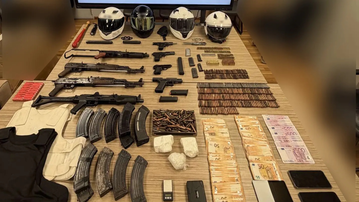 ΕΛΑΣ: Εξάρθρωση εγκληματικής οργάνωσης με εμπρησμούς, κλοπές και απόπειρα ανθρωποκτονίας