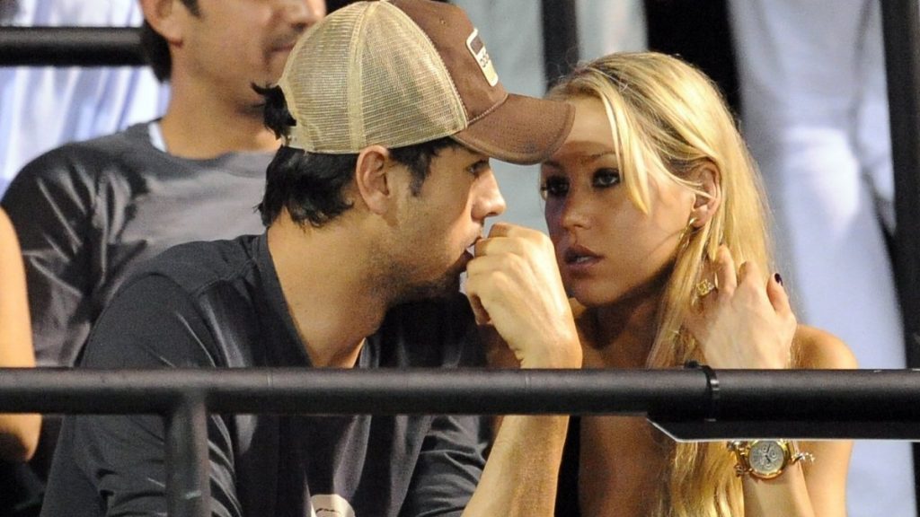 Ενρίκε Ιγκλέσιας: Έγινε πατέρας για τέταρτη φορά – Γέννησε η σύζυγός του, Άννα Κουρνίκοβα