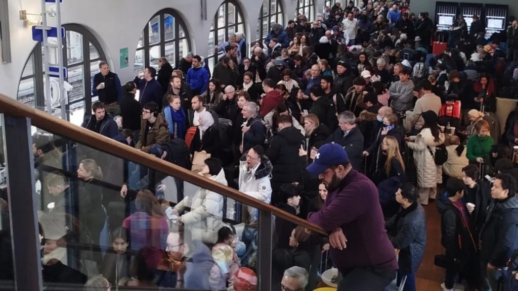 Εκπρόσωπος της Eurostar στο DEBATER: «Αποκαθίσταται σταδιακά η ηλεκτροδότηση – Αρχίζουν ξανά από τις 20.00 τα δρομολόγια»