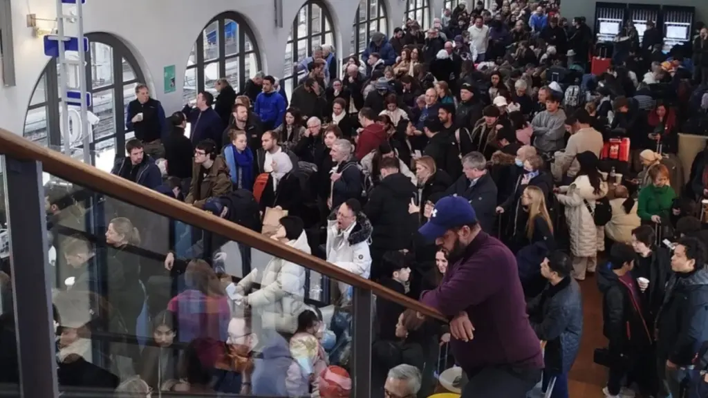 Εκπρόσωπος της Eurostar στο DEBATER: «Αποκαθίσταται σταδιακά η ηλεκτροδότηση –  Αρχίζουν ξανά τα δρομολόγια»