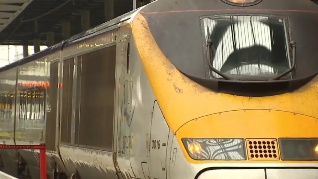 Eurostar: Σταδιακή αποκατάσταση της κυκλοφορίας στη Μάγχη – Βλάβη στο σύστημα ηλεκτροδότησης της σήραγγας