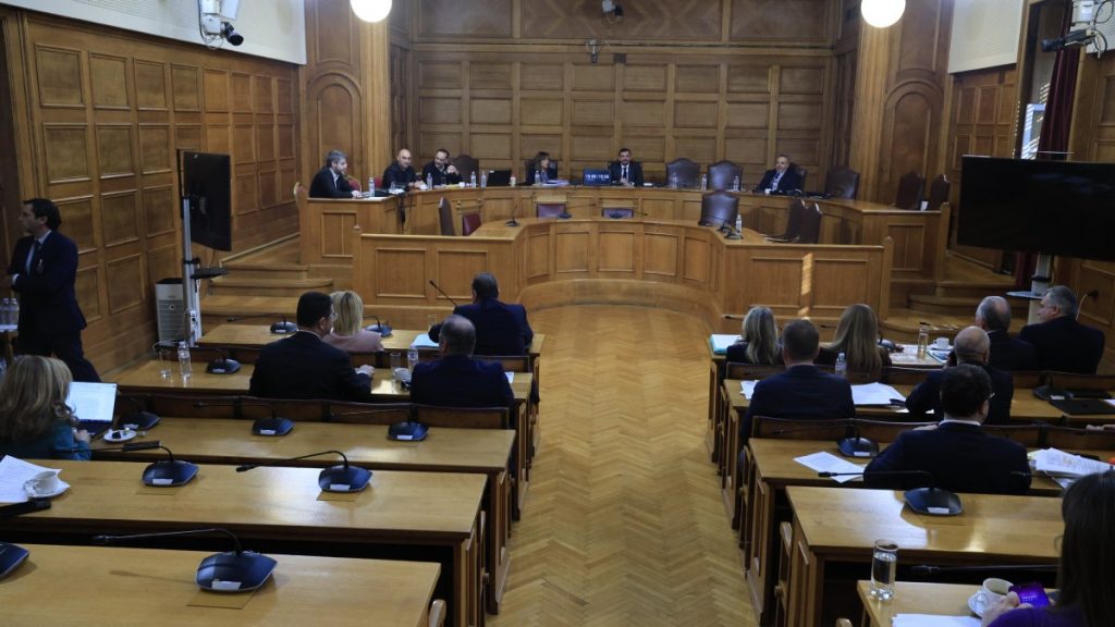Εξεταστική ΟΠΕΚΕΠΕ: Βουλευτές της ΝΔ δέχθηκαν απειλητικά μηνύματα – “Καθιστούμε υπεύθυνη την Κωνσταντοπούλου” λέει ο Μακάριος Λαζαρίδης
