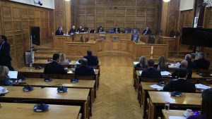 Εξεταστική ΟΠΕΚΕΠΕ: Στον εισαγγελέα τα πρακτικά της κατάθεσης του «Φραπέ» – Η μαραθώνια και εκρηκτική εξέταση του Ξυλούρη