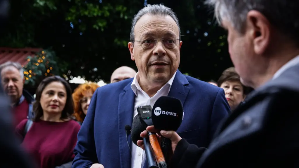 Φάμελλος: «Ο Μητσοτάκης εξασφαλίζει μόνο τα υπερκέρδη της ΔΕΗ, των τραπεζών και των γαλάζιων ακρίδων»