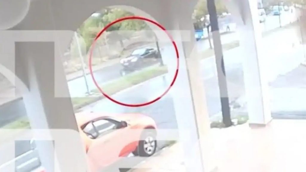 Φοινικούντα: Βίντεο δείχνει το αυτοκίνητο που φέρεται να μετέφερε τον εκτελεστή στα ΚΤΕΛ