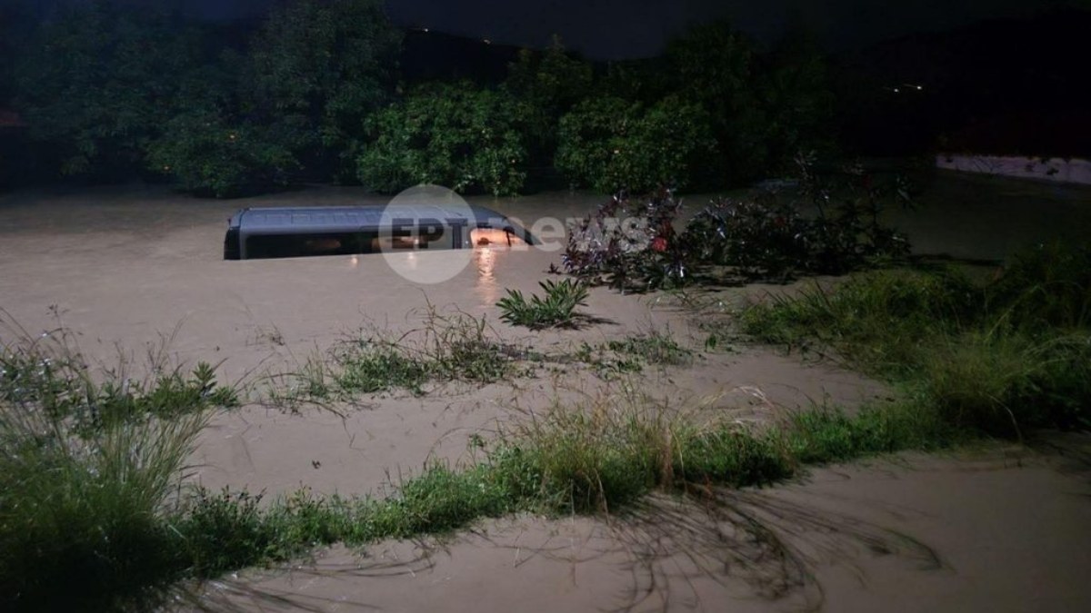 Πλημμύρες στη Φοινικούντα: Παρασύρθηκε τροχόσπιτο, κινδύνευσαν δύο τουρίστες