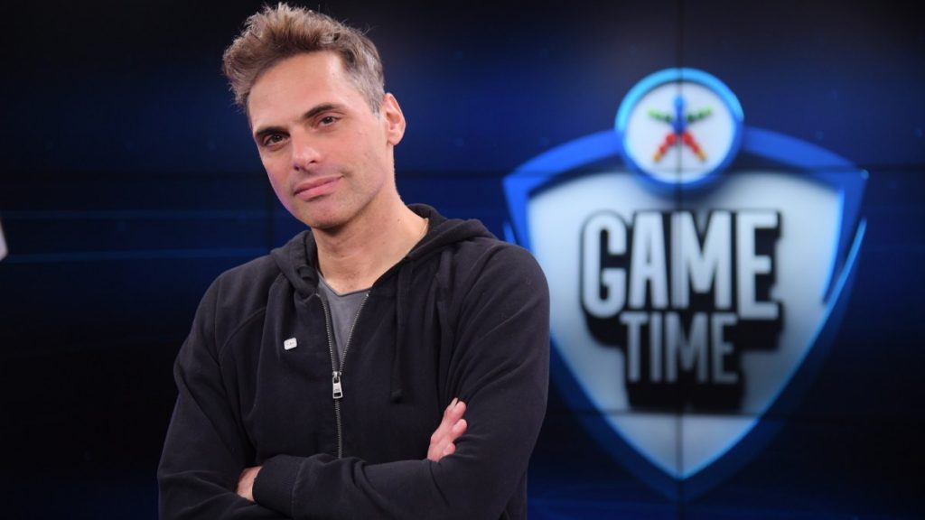 O Γιώργος Παπαγεωργίου στο Game Time στέλνει διπλά χαμόγελα στα παιδιά με τα Ευχοστολίδια του ΟΠΑΠ