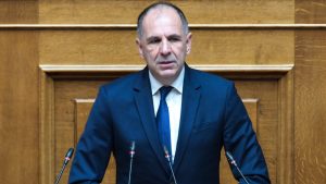 Γεραπετρίτης για προϋπολογισμό 2026: “Αναβαθμίζουμε το διπλωματικό αποτύπωμα της χώρας”